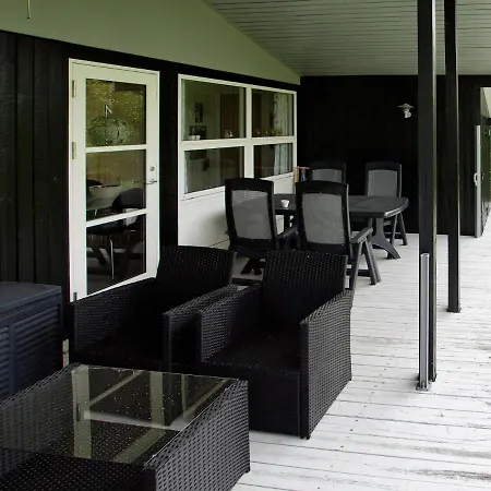 Three-bedroom Holiday In 102 بيت للعطل *